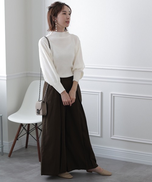 ElegChic(エレグシック)の「リブニットボトルネックトップス(ニット/セーター・レディース・ブラック/オフホワイト/ベージュ・MEDIUM/X-LARGE/XXX-LARGE)」の10枚目の写真