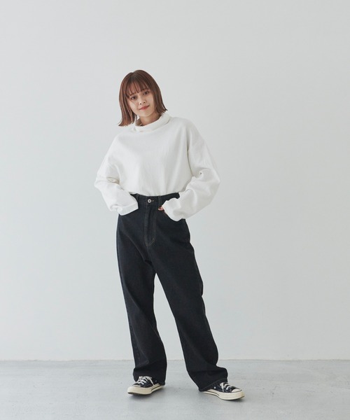 flaner（フラネ）の「Loose turtleneck Tee/ルーズタートルネックT（Tシャツ/カットソー・レディース・ホワイト/ブラック・MEDIUM/LARGE）」の5枚目の写真