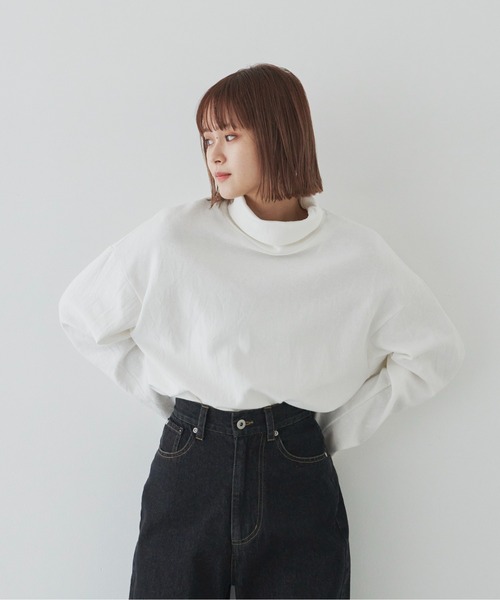 flaner（フラネ）の「Loose turtleneck Tee/ルーズタートルネックT（Tシャツ/カットソー・レディース・ホワイト/ブラック・MEDIUM/LARGE）」の10枚目の写真