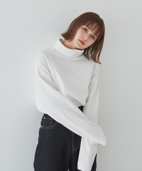 flaner（フラネ）の「Loose turtleneck Tee/ルーズタートルネックT（Tシャツ/カットソー・レディース・ホワイト/ブラック・MEDIUM/LARGE）」の11枚目の写真