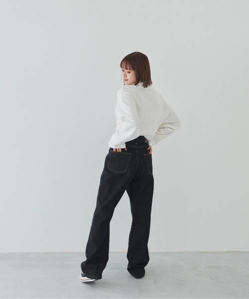 flaner（フラネ）の「Loose turtleneck Tee/ルーズタートルネックT（Tシャツ/カットソー・レディース・ホワイト/ブラック・MEDIUM/LARGE）」の13枚目の写真