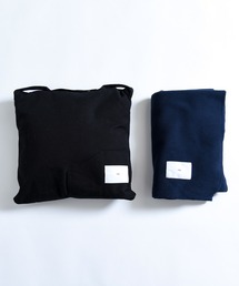 THE | クッション＋ブランケット=２個セット / クッションにブランケットが収納できる  THE BLANKET CUSHION(ショルダーバッグ)