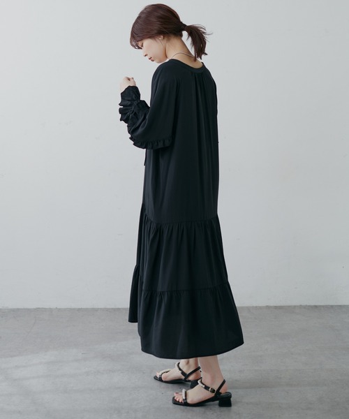 natural couture(ナチュラルクチュール)の「【WEB限定】1枚で決まる袖ミニフリルティアードワンピース(ワンピース・レディース・ブラック/オフホワイト/イエロー/その他1/その他2・FREE)」の7枚目の写真