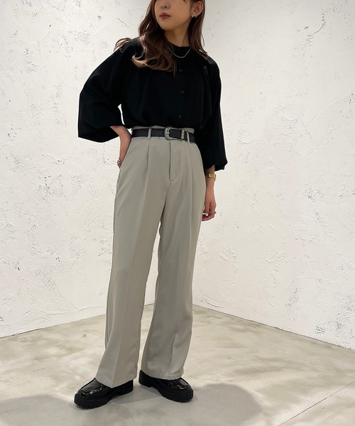 apres jour mignon（アプレジュールミニョン）の「ギャザーバンドカラーシャツ【ZOZOTOWN限定アイテム】（シャツ/ブラウス・レディース・オフホワイト/ブルー系その他/ブラック・X-LARGE/フリー）」の18枚目の写真