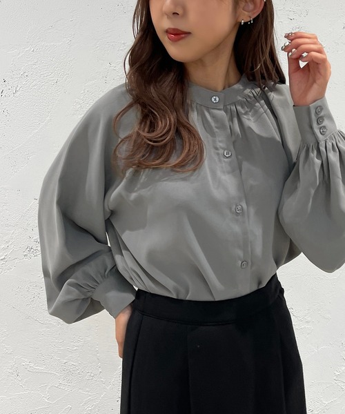 apres jour mignon（アプレジュールミニョン）の「ギャザーバンドカラーシャツ【ZOZOTOWN限定アイテム】（シャツ/ブラウス・レディース・オフホワイト/ブルー系その他/ブラック・X-LARGE/フリー）」の22枚目の写真