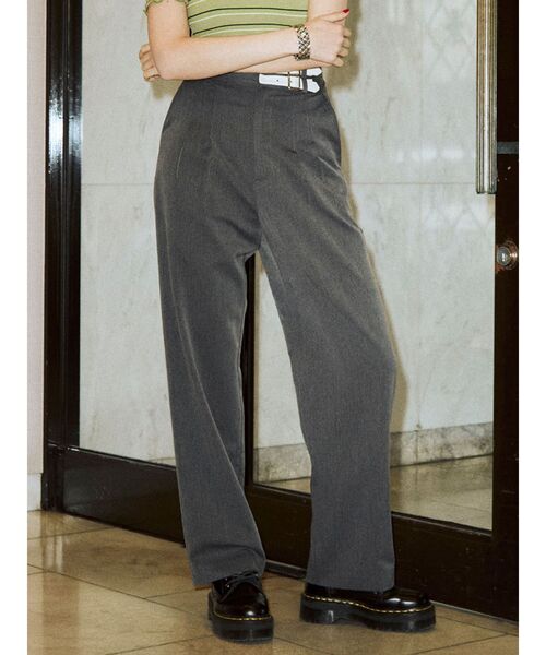 jouetie(ジュエティ)の「ウエストベルトタックパンツ(その他パンツ・レディース・ブラック/グレー/ピンク/その他1・MEDIUM)」の2枚目の写真