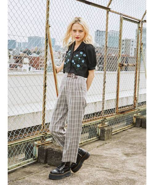 jouetie(ジュエティ)の「ウエストベルトタックパンツ(その他パンツ・レディース・ブラック/グレー/ピンク/その他1・MEDIUM)」の22枚目の写真