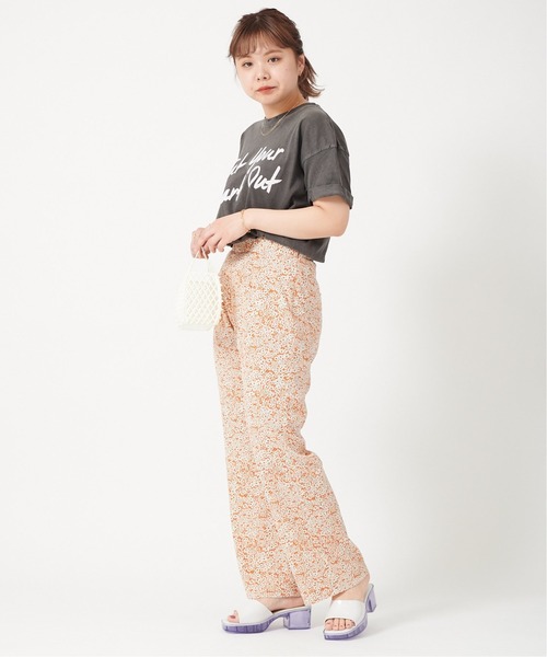 U by SPICK&SPAN(ユーバイスピックアンドスパン)の「フラワーパンツ◆(その他パンツ・レディース・オレンジ・38/34/36)」の2枚目の写真