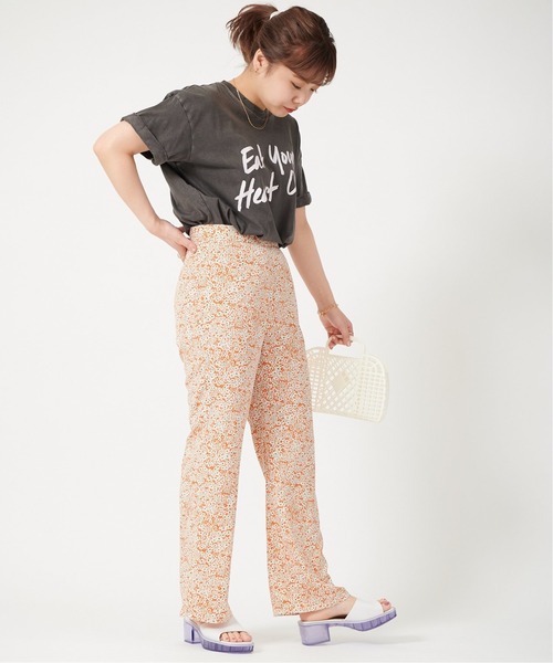 U by SPICK&SPAN(ユーバイスピックアンドスパン)の「フラワーパンツ◆(その他パンツ・レディース・オレンジ・38/34/36)」の9枚目の写真