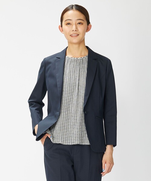 J.PRESS(ジェイプレス)の「【洗える・撥水・防汚】コットンFITTYシャーク テーラード ジャケット(テーラードジャケット・レディース・ベージュ系/ライトグレー系/ネイビー系・T17/T15/T13)」の3枚目の写真