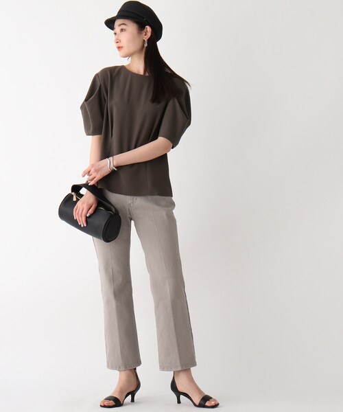 OPAQUE.CLIP（オペークドットクリップ）の「◆ウーリッシュドライストレッチ ぺプラムタックブラウス【WEB限定カラー・サイズ】（シャツ/ブラウス・レディース・ブラウン系その他5/ブルー/オフホワイト/レンガ/ブラック/ライトベージュ・40/38/42）」の21枚目の写真