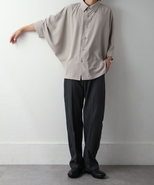 NILWAY（ニルウェイ）の「ケアフリートロミオーバーサイズドルマンレギュラーカラーシャツ（シャツ/ブラウス・メンズ・ライトグレー/ブラック/ネイビー/オフホワイト/ブルー/チャコール/ダークグリーン・MEDIUM/LARGE）」の22枚目の写真