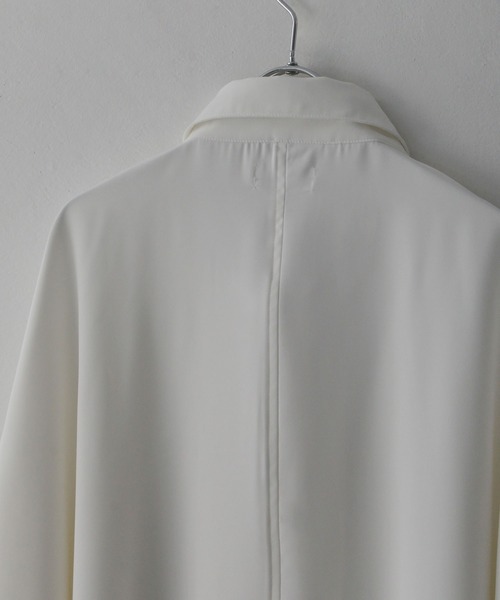 NILWAY（ニルウェイ）の「ケアフリートロミオーバーサイズドルマンレギュラーカラーシャツ（シャツ/ブラウス・メンズ・ライトグレー/ブラック/ネイビー/オフホワイト/ブルー/チャコール/ダークグリーン・MEDIUM/LARGE）」の17枚目の写真