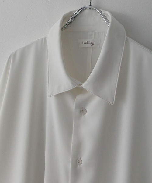 NILWAY（ニルウェイ）の「ケアフリートロミオーバーサイズドルマンレギュラーカラーシャツ（シャツ/ブラウス・メンズ・ライトグレー/ブラック/ネイビー/オフホワイト/ブルー/チャコール/ダークグリーン・MEDIUM/LARGE）」の20枚目の写真