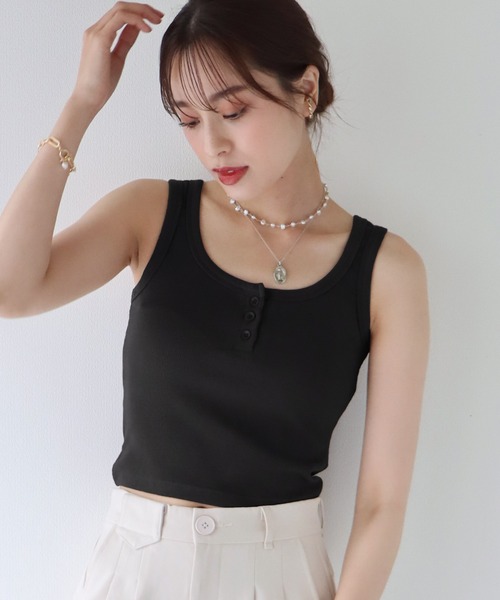 BLUEEAST（ブルーイースト）の「フロントボタンリブタンクトップ（タンクトップ・レディース・ホワイト/ブラウン/ピンク/ブルー/グリーン/ブラック・MEDIUM）」の3枚目の写真