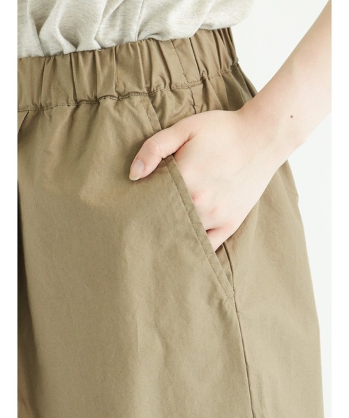Samansa Mos2（サマンサ モスモス）の「裾タックテーパードパンツ（その他パンツ・レディース・カーキ/ネイビー/ベージュ・ﾌﾘ-）」の8枚目の写真