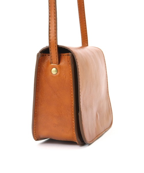 AULENTTI（オウレンティ）の「◆【AULENTTI】レザーバッグ（ショルダーバッグ・レディース・イエロー・ﾌﾘ-）」の4枚目の写真