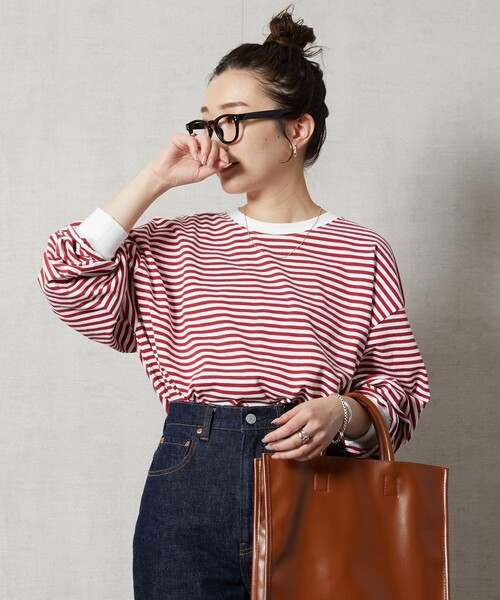 FREAK'S STORE(フリークスストア)の「【限定展開】ビックシルエットボーダーロングスリーブTシャツ(Tシャツ/カットソー・レディース・ネイビー/ブルー/ピンク/オフホワイト/チャコール/ブラック/ベージュ/イエロー/パープル・フリ-)」の10枚目の写真