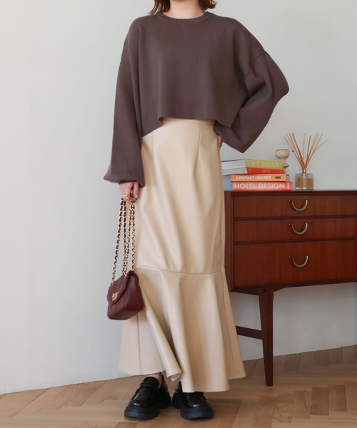 archives(アルシーヴ)の「フェイクレザーマーメイドスカート(スカート・レディース・ブラック/ベージュ/ブラウン・MEDIUM)」の11枚目の写真