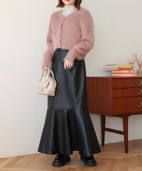 archives(アルシーヴ)の「フェイクレザーマーメイドスカート(スカート・レディース・ブラック/ベージュ/ブラウン・MEDIUM)」の6枚目の写真