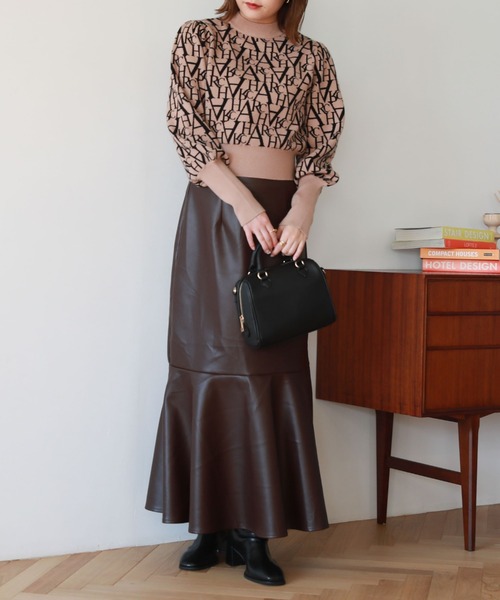 archives(アルシーヴ)の「フェイクレザーマーメイドスカート(スカート・レディース・ブラック/ベージュ/ブラウン・MEDIUM)」の19枚目の写真