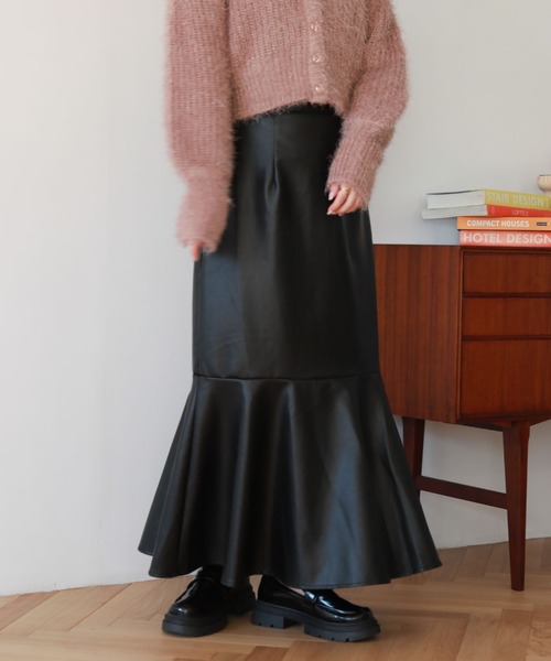 archives(アルシーヴ)の「フェイクレザーマーメイドスカート(スカート・レディース・ブラック/ベージュ/ブラウン・MEDIUM)」の9枚目の写真