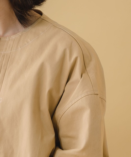 KATHARINE ROSS（キャサリンロス）の「【KATHARINE ROSS】2WAY丈コットンブルゾン（ノーカラージャケット・レディース・ブラック/ベージュ・MEDIUM）」の22枚目の写真
