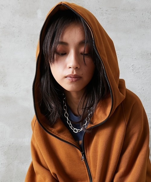 GEVS.(ジェイヴィス)の「<大きいサイズ> 裏毛パフスリーブフルジップアップパーカー GEVS.(パーカー・レディース・ブラック/モカ・5L/LL/L/3L/4L)」の14枚目の写真