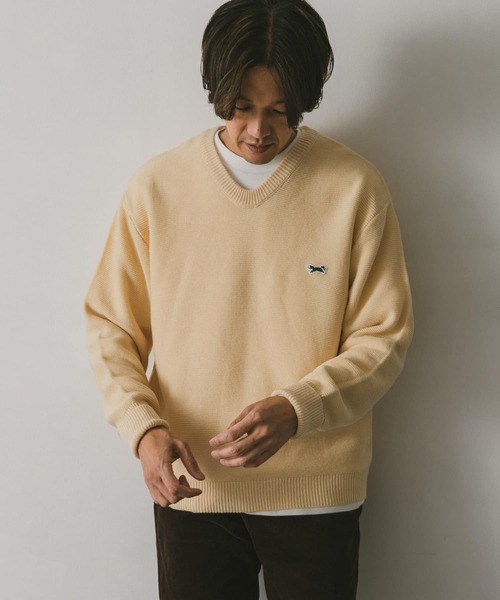 PENNEYS(ぺニーズ)の「『別注』PENNEYS×DOORS THE FOX Vネックニットプルオーバー(ニット/セーター・メンズ・アイボリー/グリーン/ネイビー・MEDIUM/LARGE)」の6枚目の写真