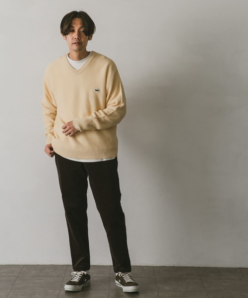 PENNEYS(ぺニーズ)の「『別注』PENNEYS×DOORS THE FOX Vネックニットプルオーバー(ニット/セーター・メンズ・アイボリー/グリーン/ネイビー・MEDIUM/LARGE)」の12枚目の写真