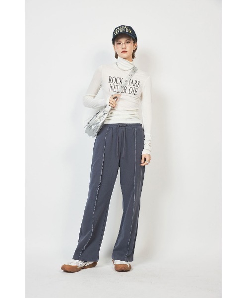 CRANK(クランク)の「A'GAM/9×.kom『CRANK/クランク』WOOL SPAN LETTERING TURTLENECK/レタリングタートルネック(Tシャツ/カットソー・レディース・ホワイト/ブラック/ネイビー・FREE)」の21枚目の写真