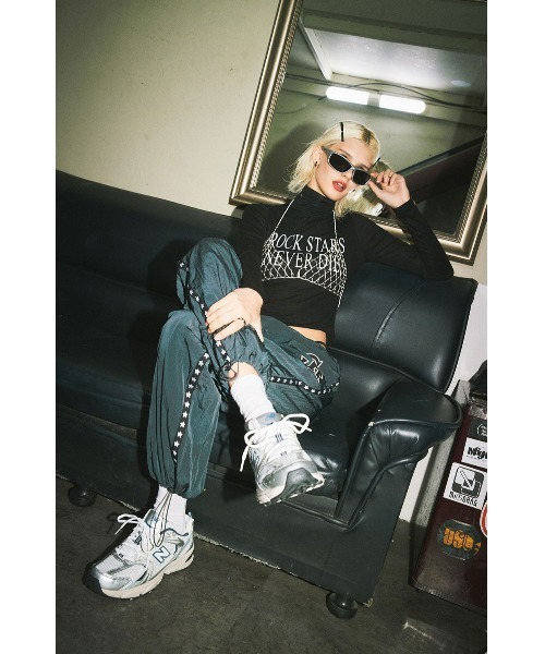 CRANK(クランク)の「A'GAM/9×.kom『CRANK/クランク』WOOL SPAN LETTERING TURTLENECK/レタリングタートルネック(Tシャツ/カットソー・レディース・ホワイト/ブラック/ネイビー・FREE)」の13枚目の写真
