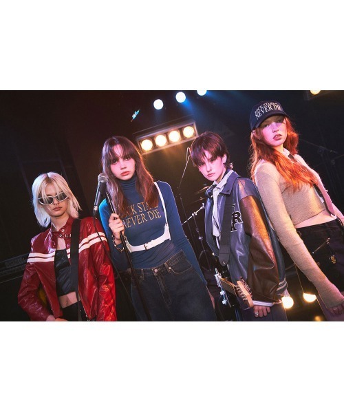 CRANK(クランク)の「A'GAM/9×.kom『CRANK/クランク』WOOL SPAN LETTERING TURTLENECK/レタリングタートルネック(Tシャツ/カットソー・レディース・ホワイト/ブラック/ネイビー・FREE)」の14枚目の写真