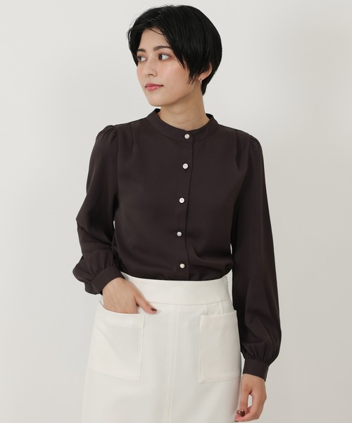 TRUDEA（トルディア）の「マルチボタン使いブラウス（シャツ/ブラウス・レディース・ピンクベージュ/ベージュ/ブラウン/ホワイト/ラベンダー・MEDIUM/SMALL/LARGE）」の3枚目の写真