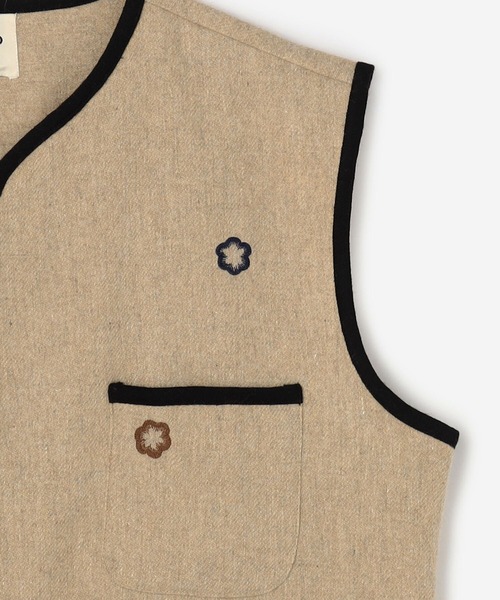 Bshop（ビショップ）の「Tribu-To | ジップベスト FLOWER MEN（ベスト・メンズ・ベージュ・LARGE/MEDIUM）」の4枚目の写真