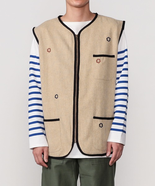 Bshop（ビショップ）の「Tribu-To | ジップベスト FLOWER MEN（ベスト・メンズ・ベージュ・LARGE/MEDIUM）」の10枚目の写真