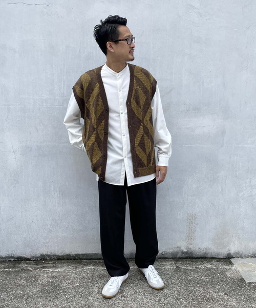 a.v.v(アーヴェヴェ)の「ジャカードニットカーディガンベスト(ベスト・メンズ・ブラウン/ブラック・46/48/50)」の10枚目の写真