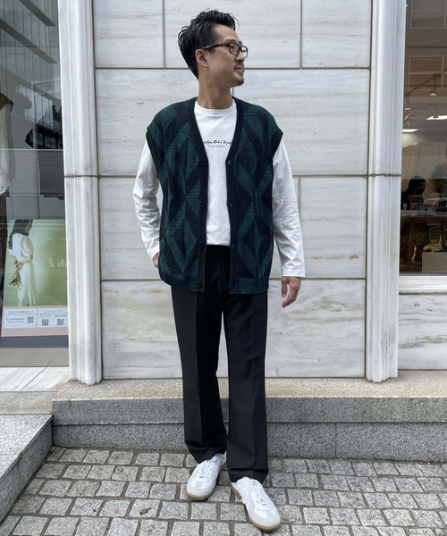 a.v.v(アーヴェヴェ)の「ジャカードニットカーディガンベスト(ベスト・メンズ・ブラウン/ブラック・46/48/50)」の12枚目の写真