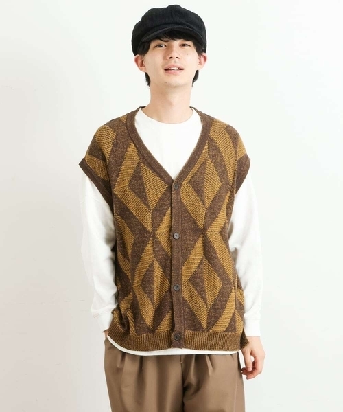 a.v.v(アーヴェヴェ)の「ジャカードニットカーディガンベスト(ベスト・メンズ・ブラウン/ブラック・46/48/50)」の15枚目の写真