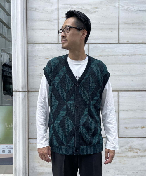 a.v.v(アーヴェヴェ)の「ジャカードニットカーディガンベスト(ベスト・メンズ・ブラウン/ブラック・46/48/50)」の21枚目の写真