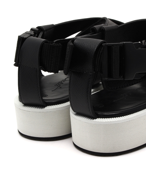 Lui's（ルイス）の「DUSIT(ドゥシット) ソックオンサンダル（サンダル・メンズ・ホワイト/ブラック・42/41）」の4枚目の写真