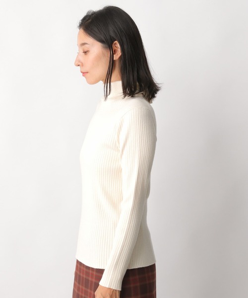 LEPSIM（レプシィム）の「12ゲージリブタートルニットプルオーバー　295607（ニット/セーター・レディース・アイボリー/ホワイト系その他/グレー/レッド/ブラック・LARGE/MEDIUM）」の8枚目の写真