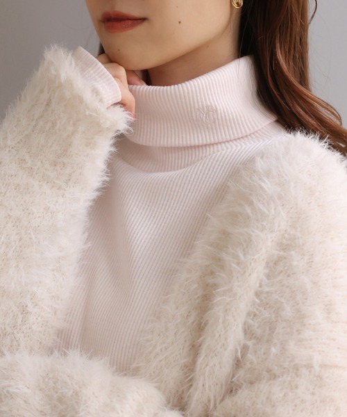 one after another NICE CLAUP（ワンアフターアナザーナイスクラップ）の「NCイニシャルハイネックトップス（Tシャツ/カットソー・レディース・ブラック/グレー系その他/オフホワイト/その他1/ピンク系その他・FREE）」の4枚目の写真