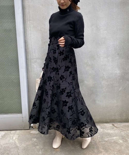 one after another NICE CLAUP（ワンアフターアナザーナイスクラップ）の「NCイニシャルハイネックトップス（Tシャツ/カットソー・レディース・ブラック/グレー系その他/オフホワイト/その他1/ピンク系その他・FREE）」の9枚目の写真