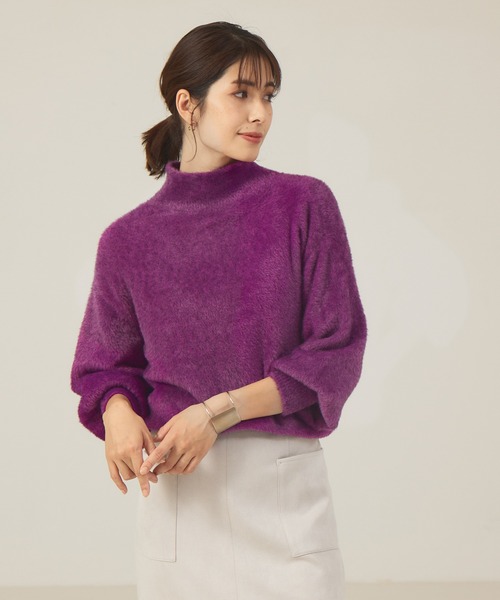abahouse mavie(アバハウスマヴィ)の「ミックスフェザーヤーンモックネックプルオーバー(ニット/セーター・レディース・パープル/ライトグレー/グリーン・フリー)」の3枚目の写真