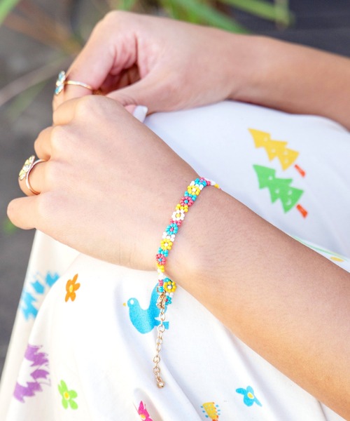 チャイハネ（チャイハネ）の「【チャイハネ】フラワーフェスタブレスレット（ブレスレット・レディース・ブラック/ブルー/ターコイズブルー/ピンク・FREE）」の3枚目の写真