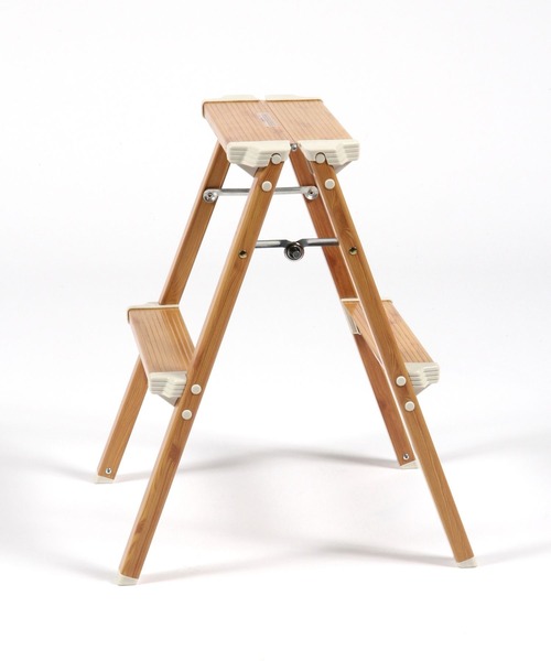 studio CLIP(スタディオクリップ)の「木目ステップ 2段《HOUSEHOLD GOODS》(掃除グッズ・レディース・ライトグレー・FREE)」の3枚目の写真