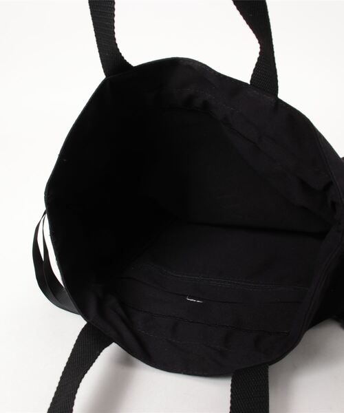 PAUL & JOE ACCESSOIRES（ポールアンドジョーアクセソワ）の「【PAUL & JOE ACCESSOIRES /ポール アンド ジョー アクセソワ 】 キャンバス・フォトプリント トートバッグ（トートバッグ・レディース・ブラック/アイボリー・FREE）」の5枚目の写真