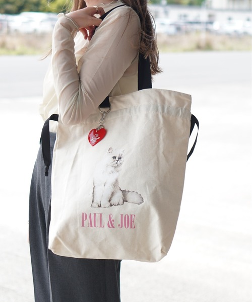 PAUL & JOE ACCESSOIRES（ポールアンドジョーアクセソワ）の「【PAUL & JOE ACCESSOIRES /ポール アンド ジョー アクセソワ 】 キャンバス・フォトプリント トートバッグ（トートバッグ・レディース・ブラック/アイボリー・FREE）」の7枚目の写真