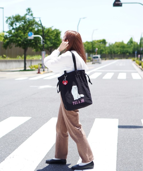 PAUL & JOE ACCESSOIRES（ポールアンドジョーアクセソワ）の「【PAUL & JOE ACCESSOIRES /ポール アンド ジョー アクセソワ 】 キャンバス・フォトプリント トートバッグ（トートバッグ・レディース・ブラック/アイボリー・FREE）」の16枚目の写真